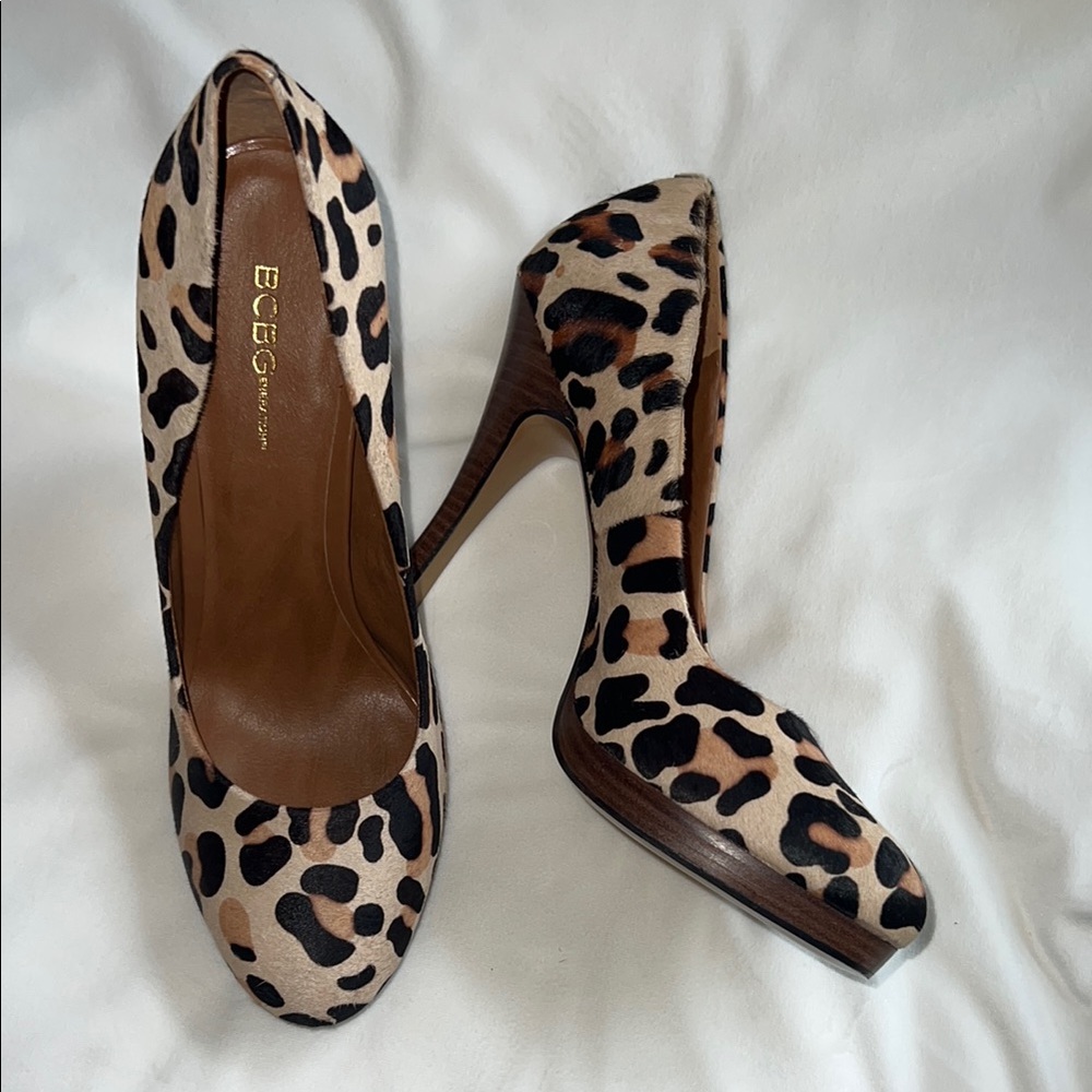 BCBGeneration Leopard Print Dania Calf Hair Pump - Picture 12 of 13